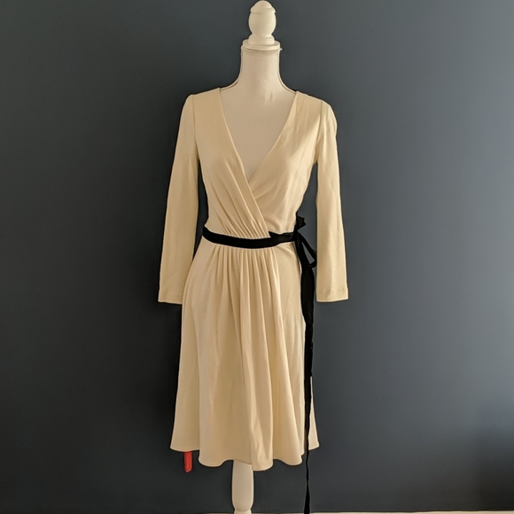 Diane Von Furstenberg Dresses & Skirts - DVF Cream with lace wrap dress
